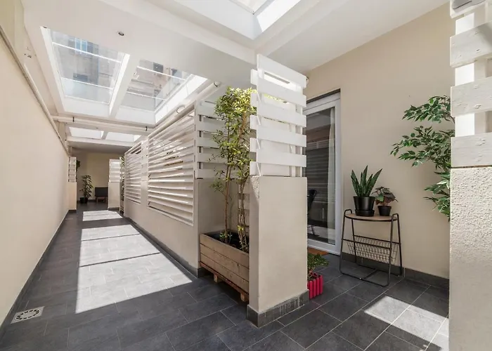 Guesthost - Scala Santa & Laterano Open Space Apartment